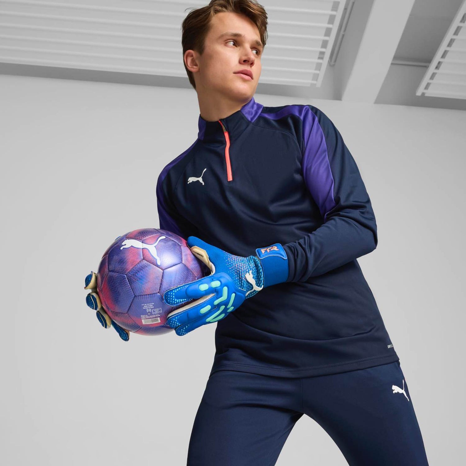 PUMA FUTURE Pro Hybrid Goalie Gloves Puma