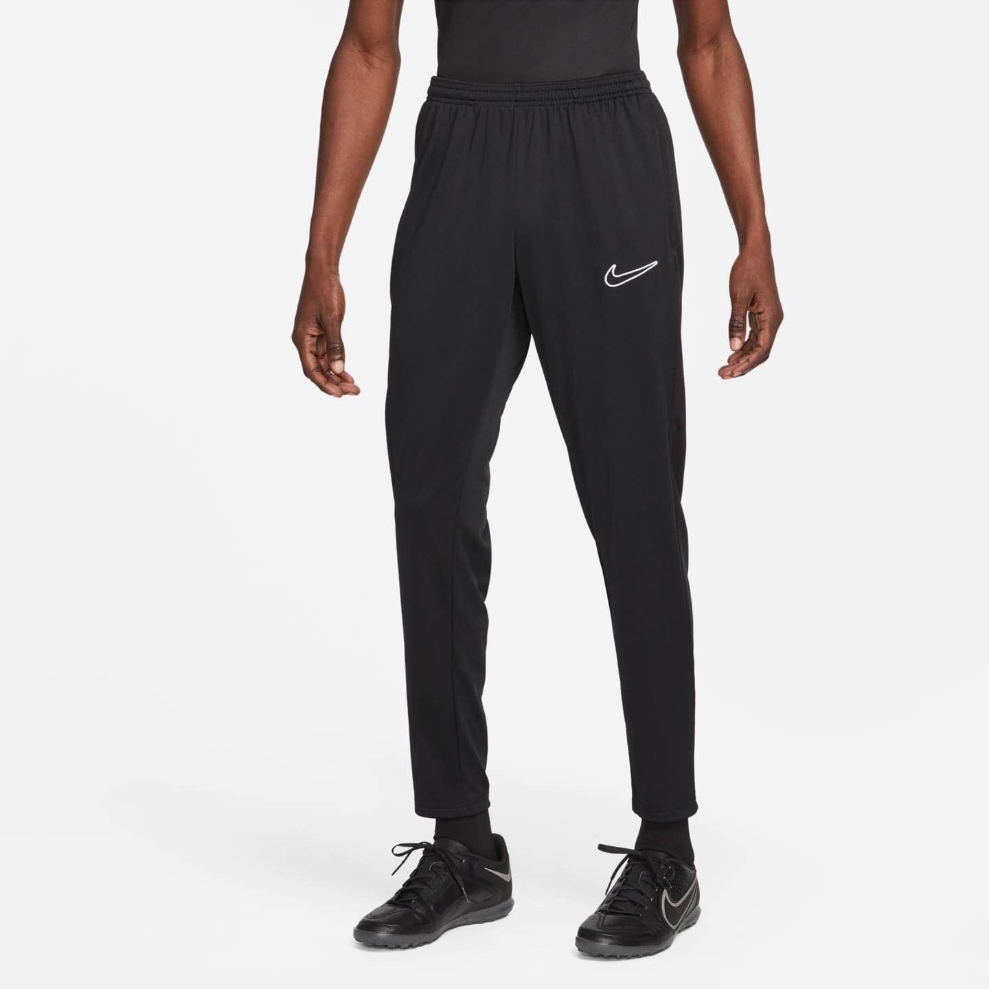 Black nike slim fit joggers best sale