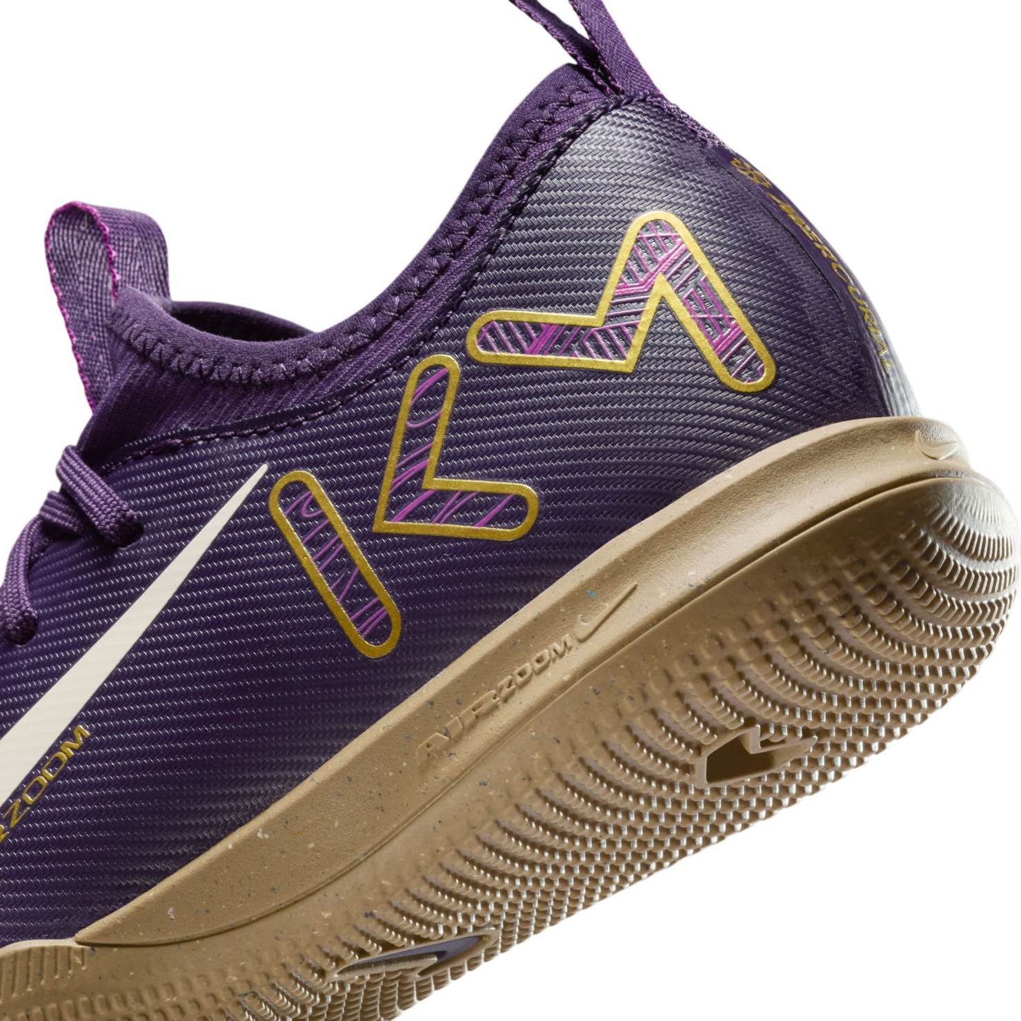 Nike Jr. Mercurial Vapor 16 indoor soccer shoes for kids