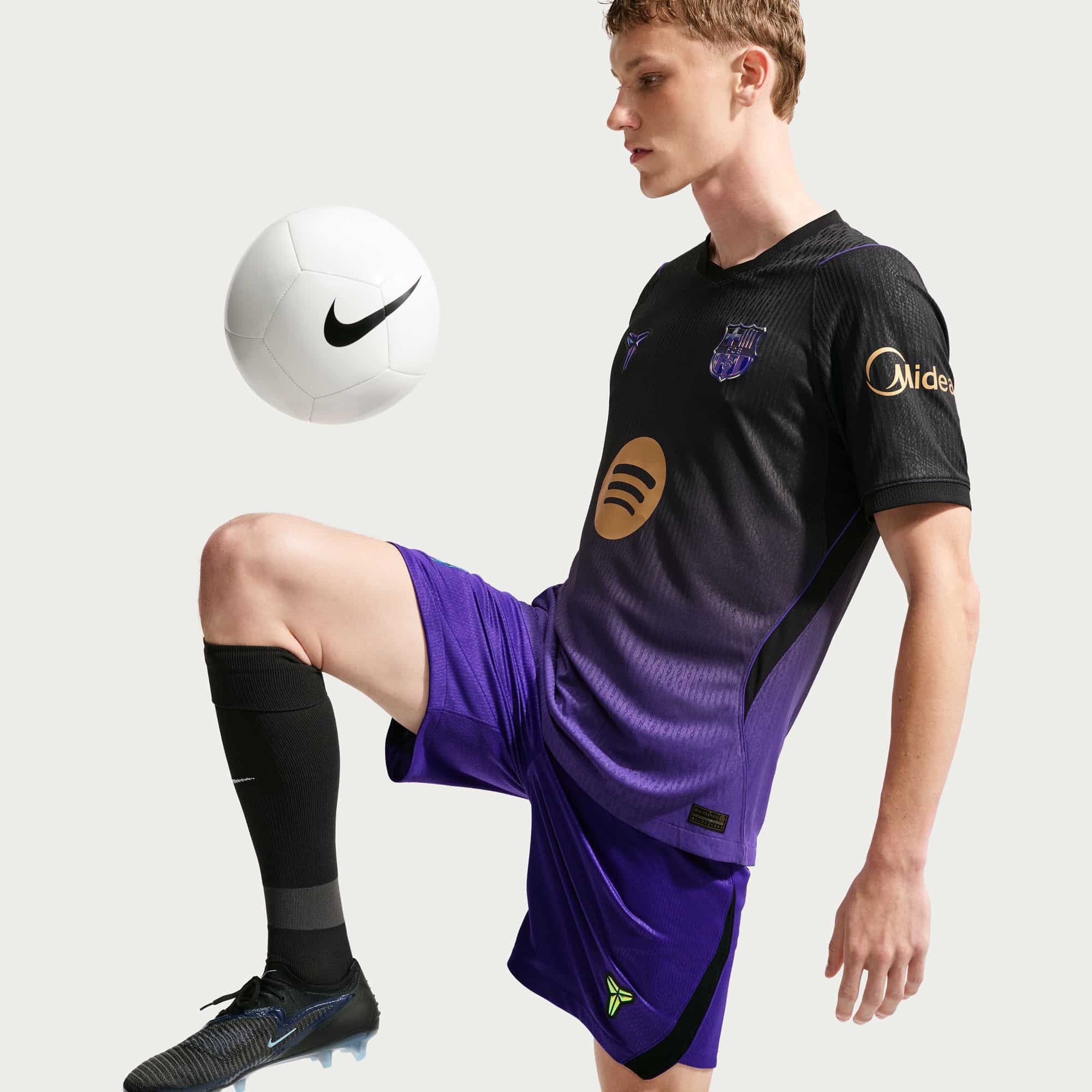 FC Barcelona 2026/27 Match Away Authentic Jersey Official Jerseys Nike