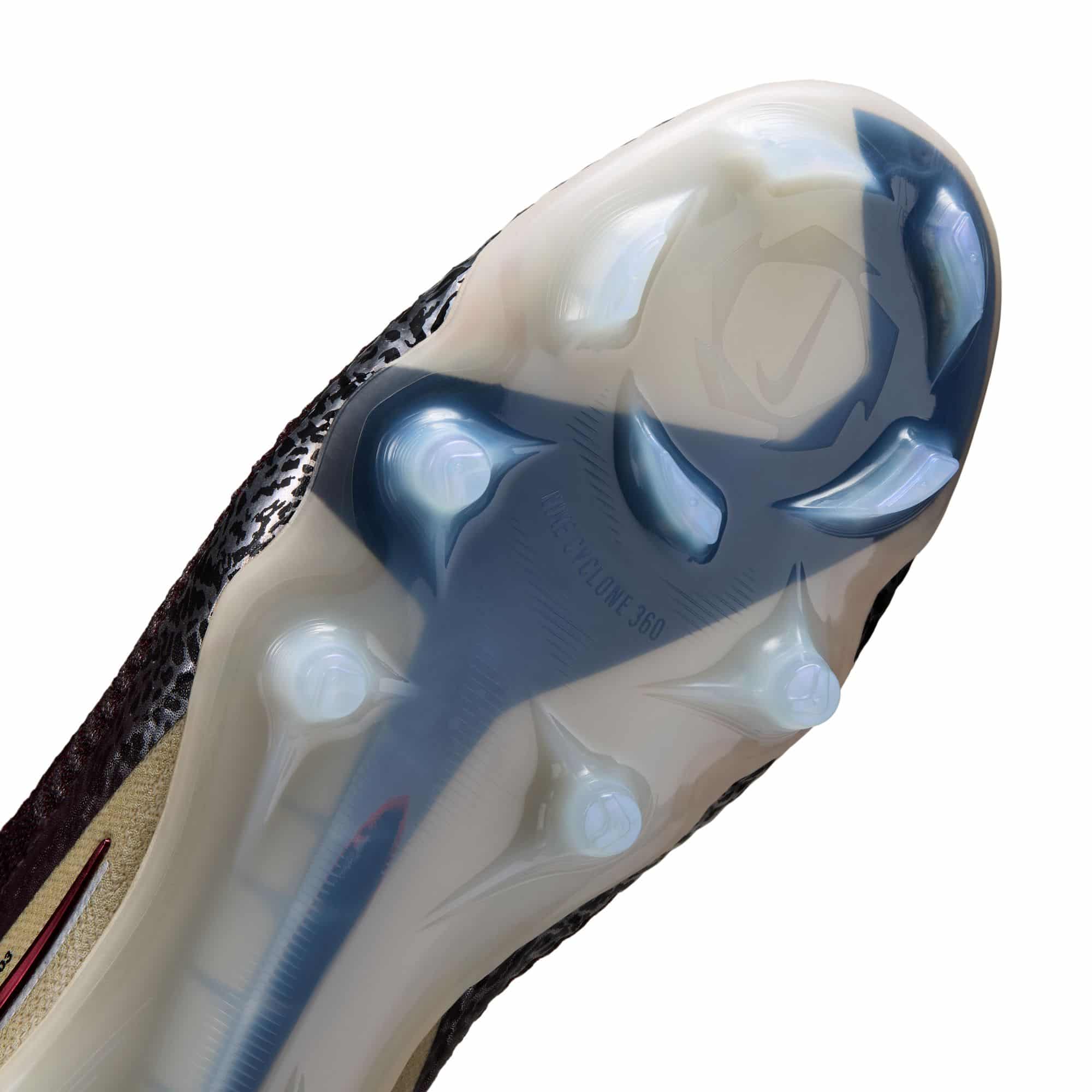 Nike United Phantom 6 High Elite FG stud pattern detail