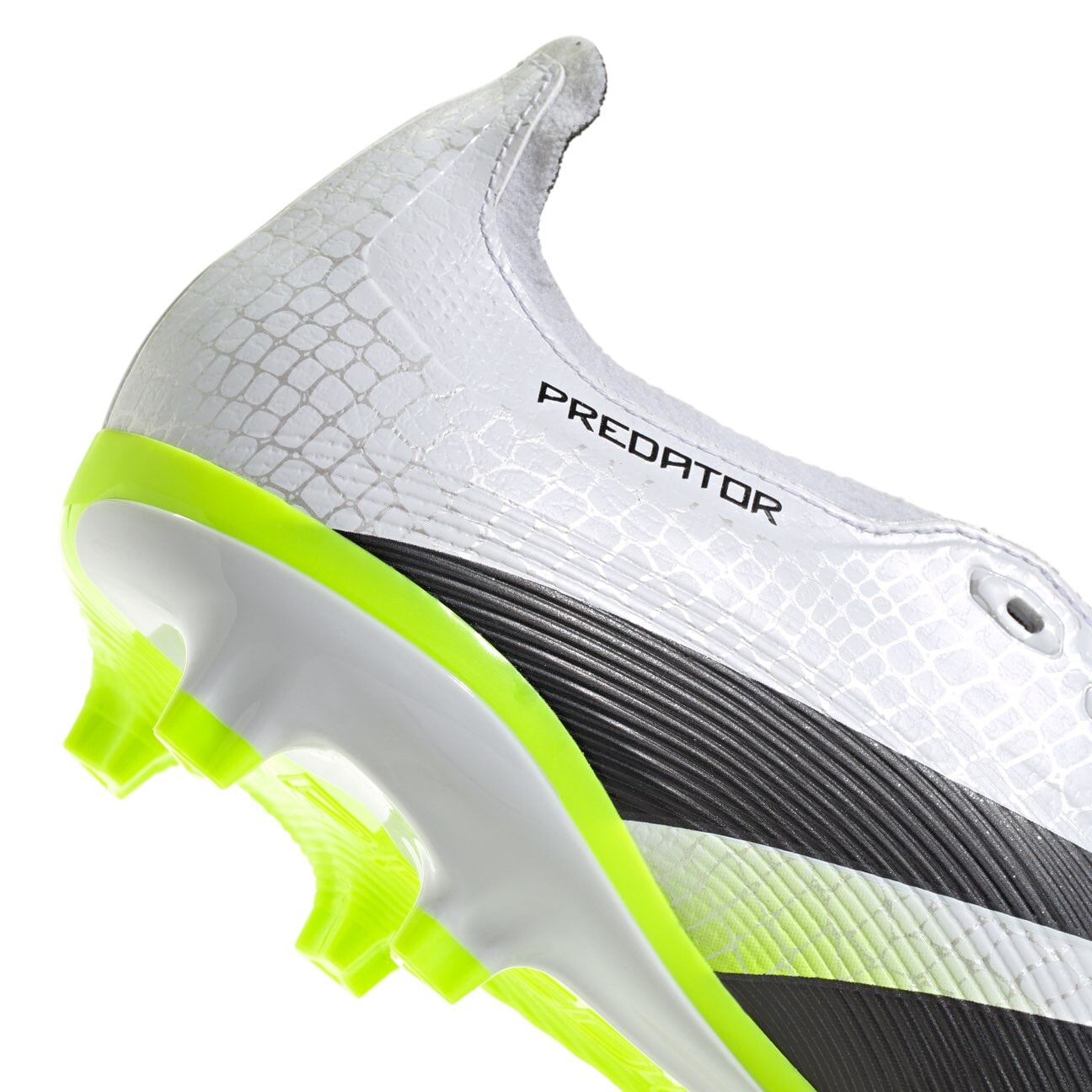 adidas Predator League Fold-Over Tongue FG/MG Firm Ground adidas