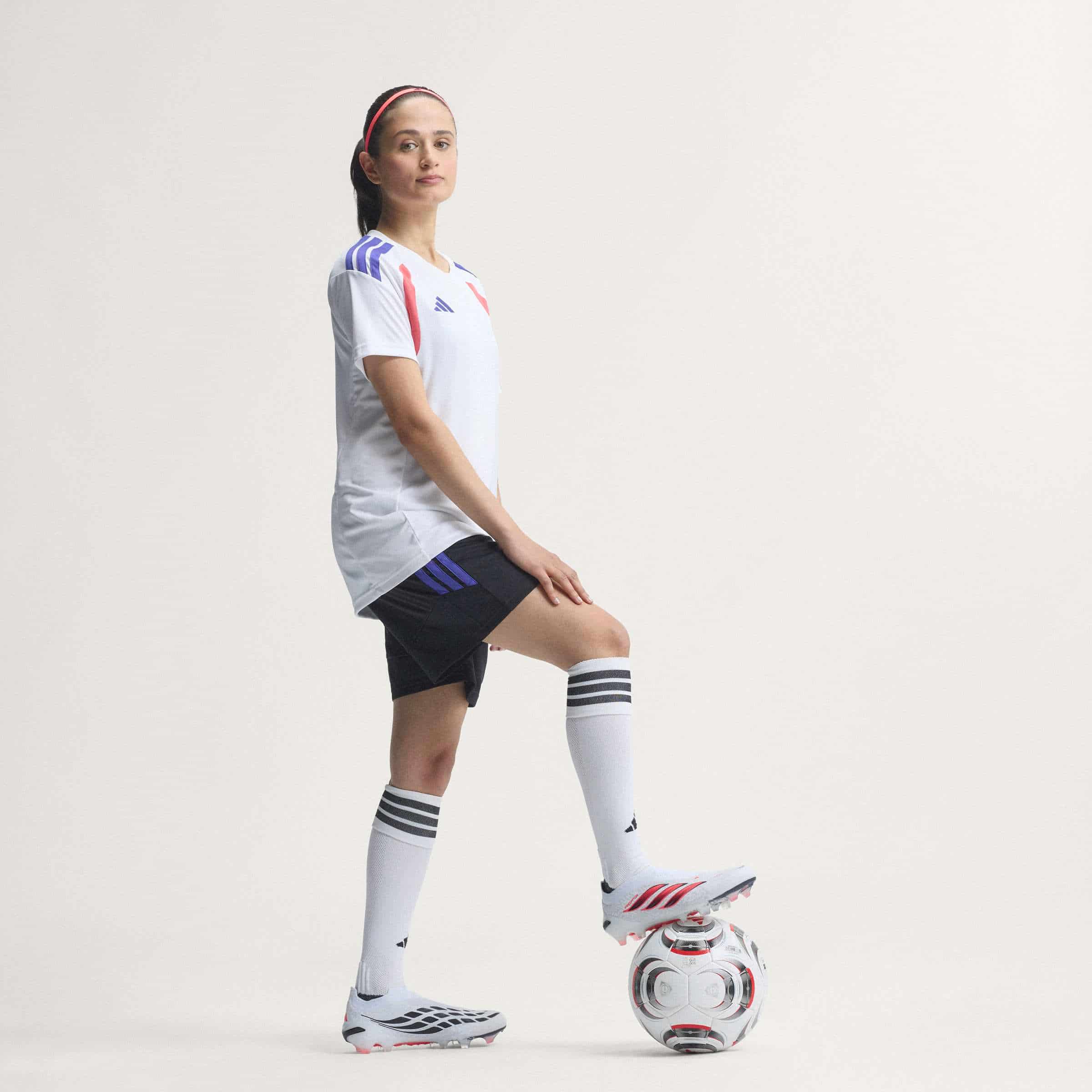 adidas Predator Elite Laceless FG soccer cleats in white, pink and black with firm-ground outsole