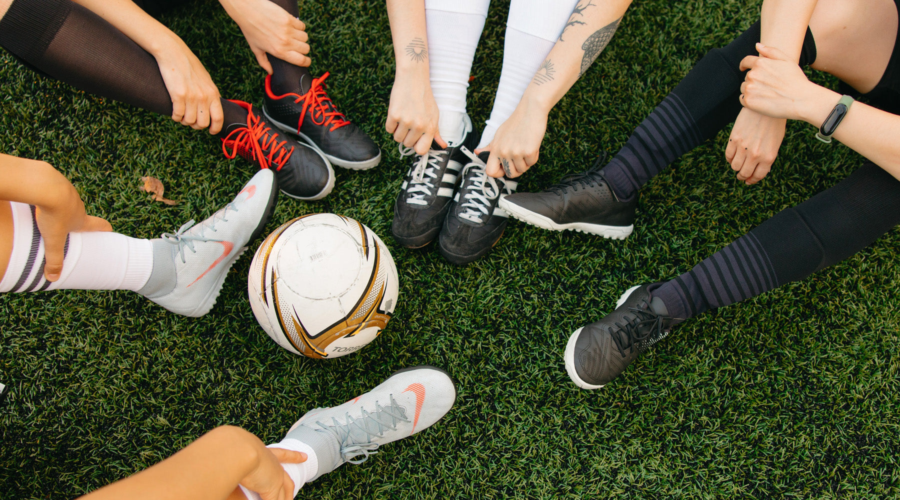 Find the Best Type of Soccer Cleats for Different Surfaces