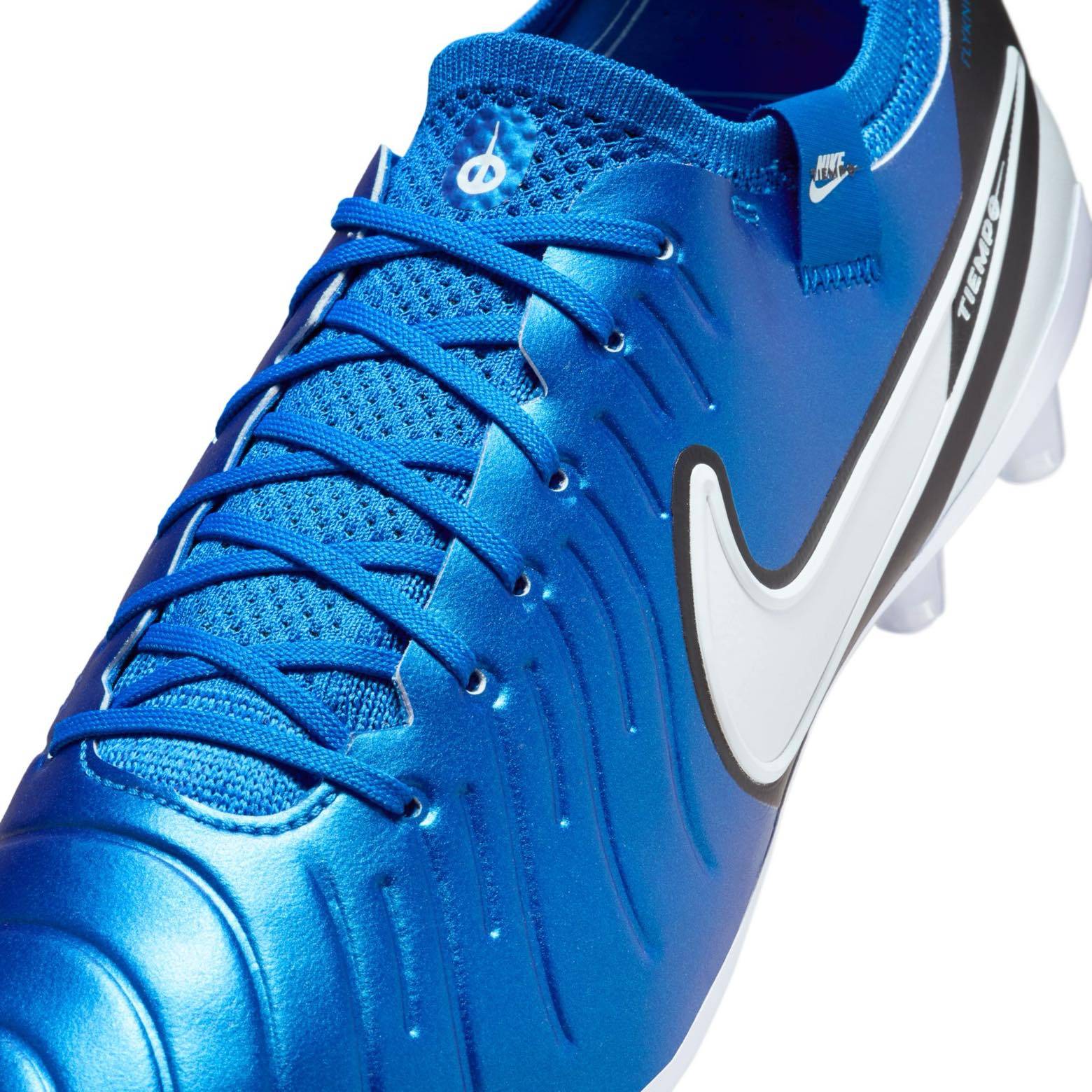 Nike Tiempo Legend 10 Elite AG for superior touch and control on artificial grass