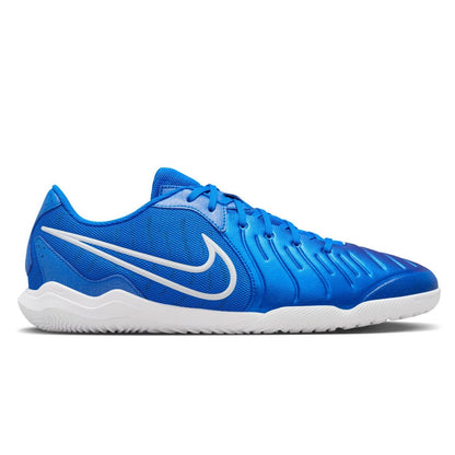 Nike Tiempo Legend 10 Academy IC indoor court low-top soccer shoes.