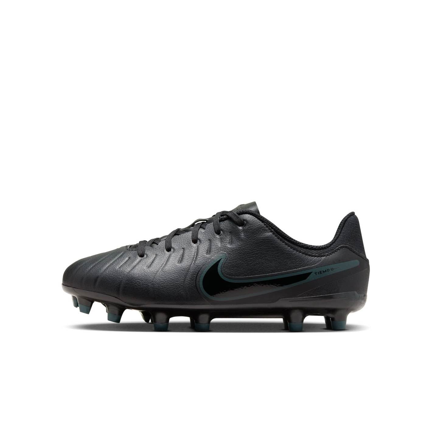 All black nike tiempos best sale