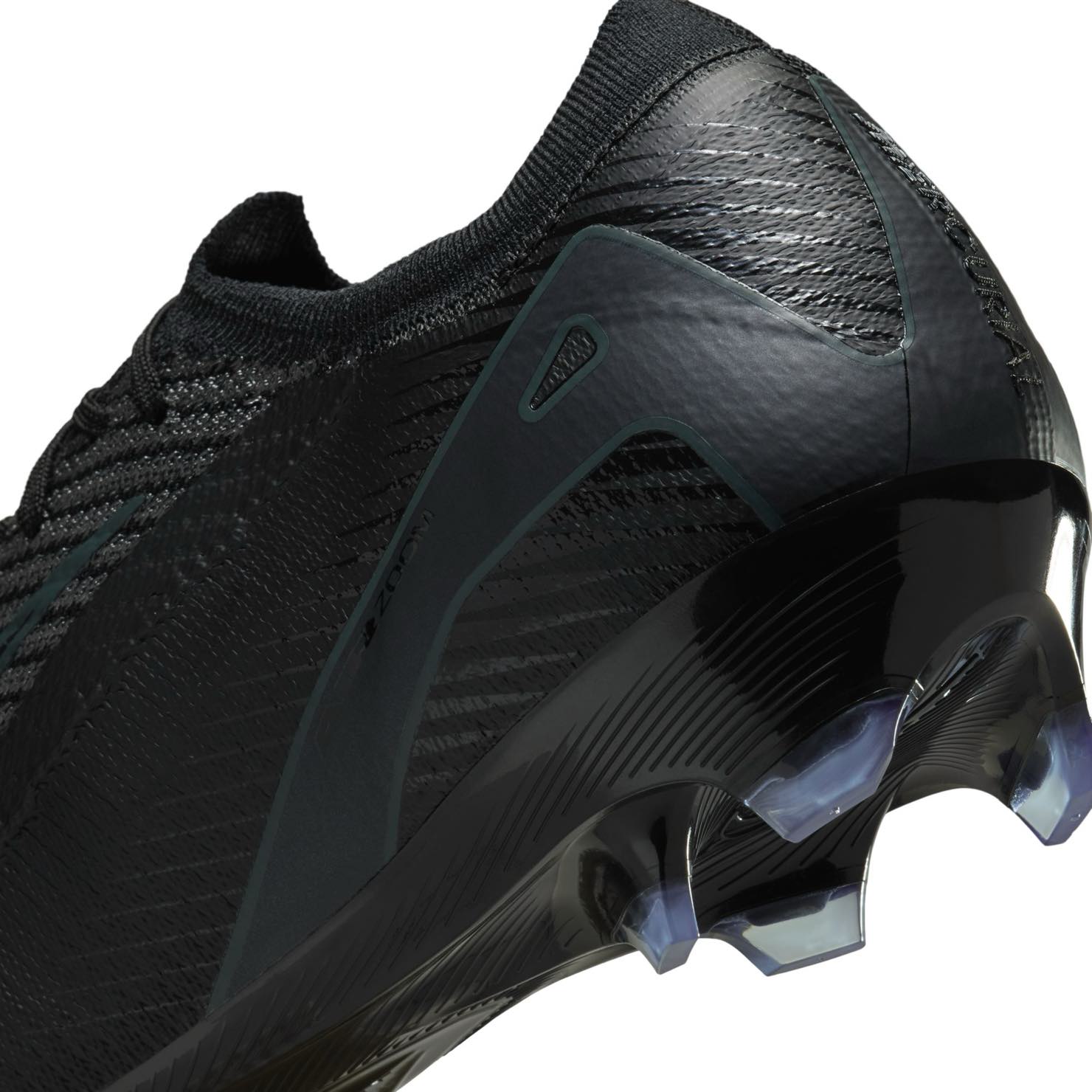 Nike Mercurial Vapor 16 Elite FG for elite speed and performance on firm-ground pitches