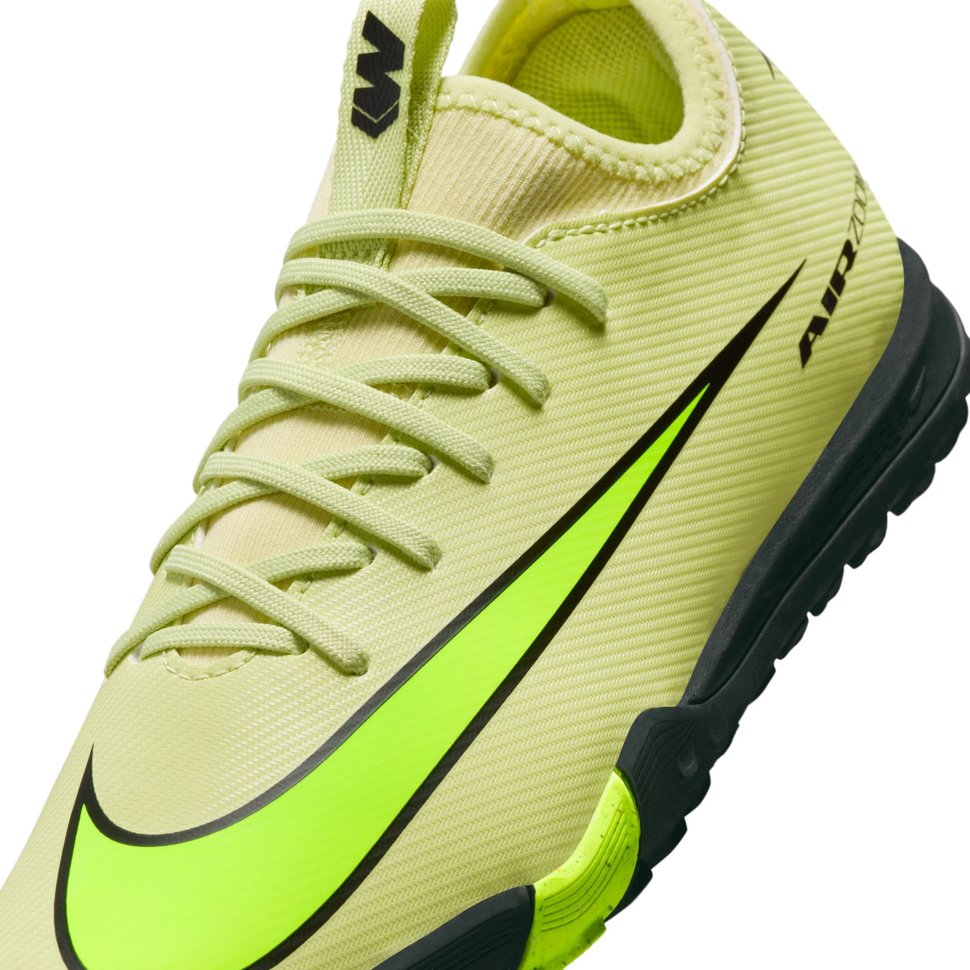 nike mercurial academy junior