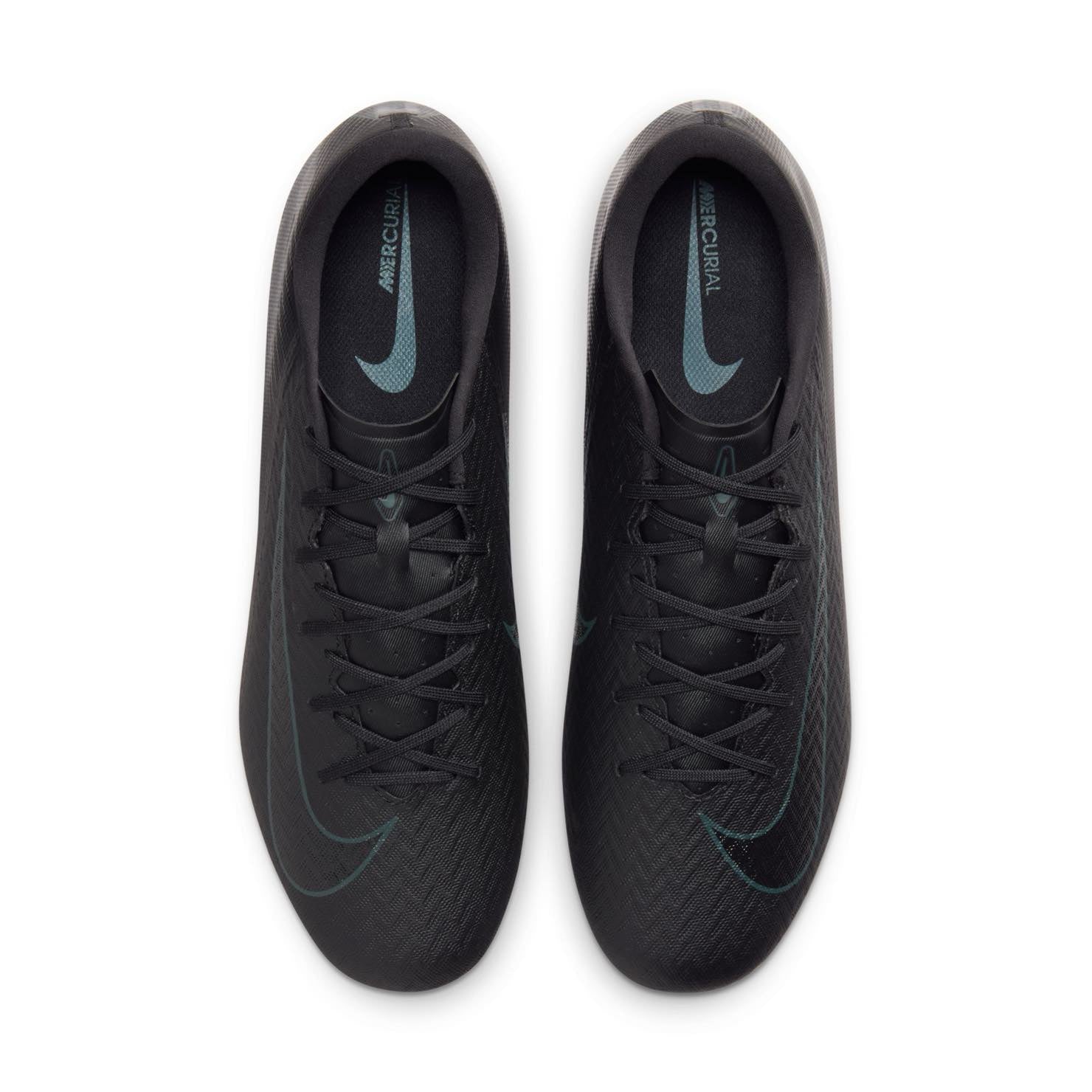 Nike Mercurial Vapor 16 Academy MG Low-Top Soccer Cleats