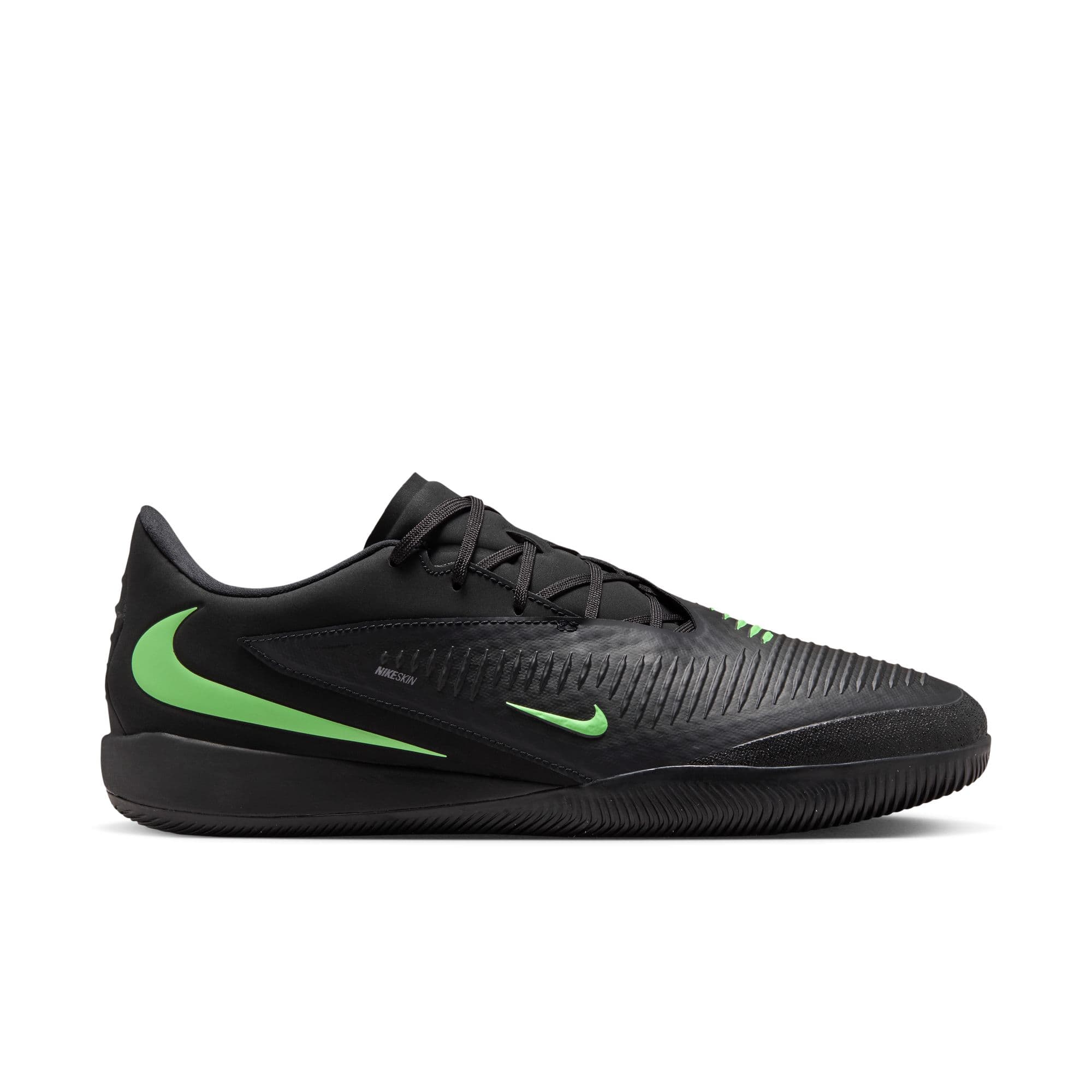 Nike Phantom 6 Low Academy IC | Premium Soccer