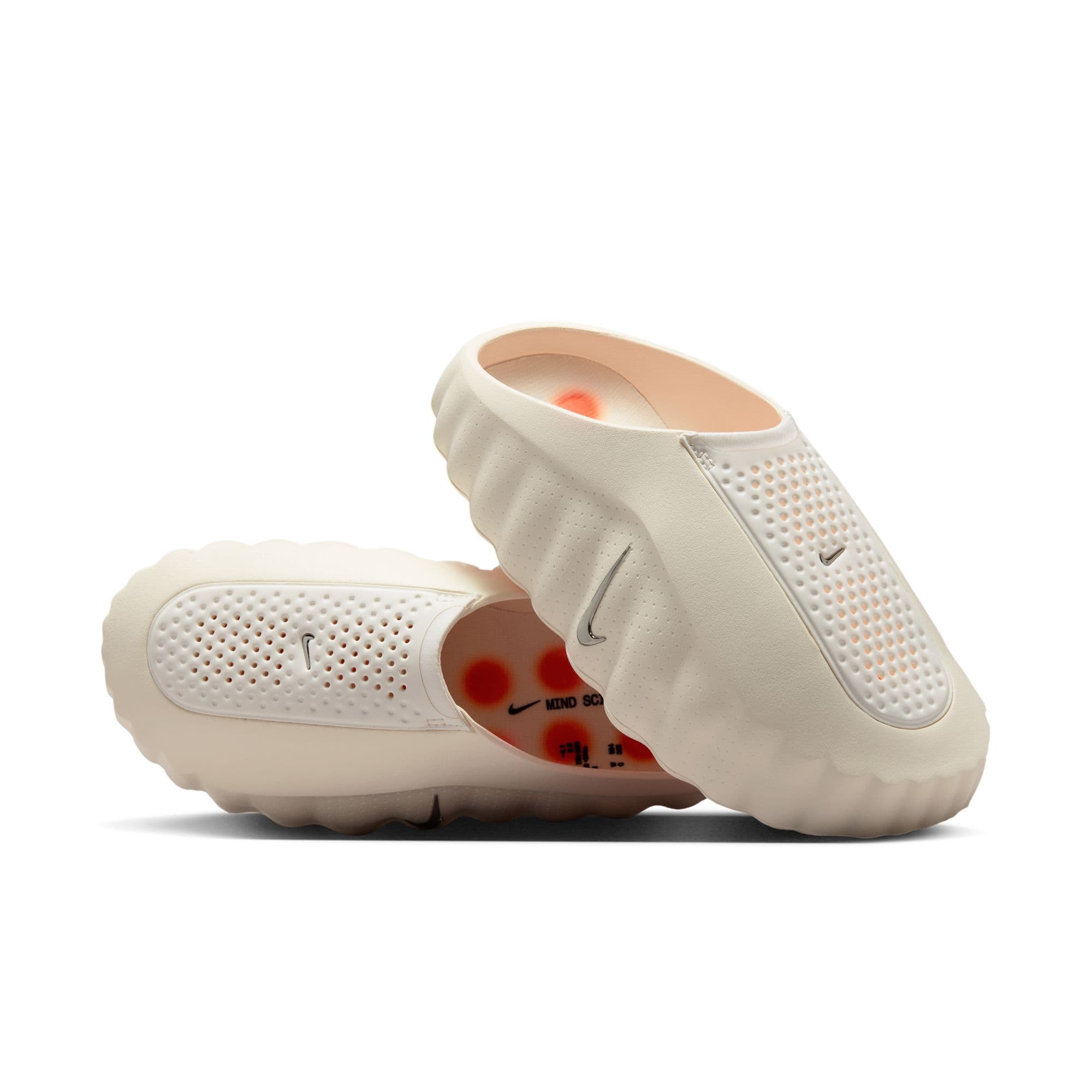 Nike Mind 001 Women's Pregame Mules | Premium Soccer