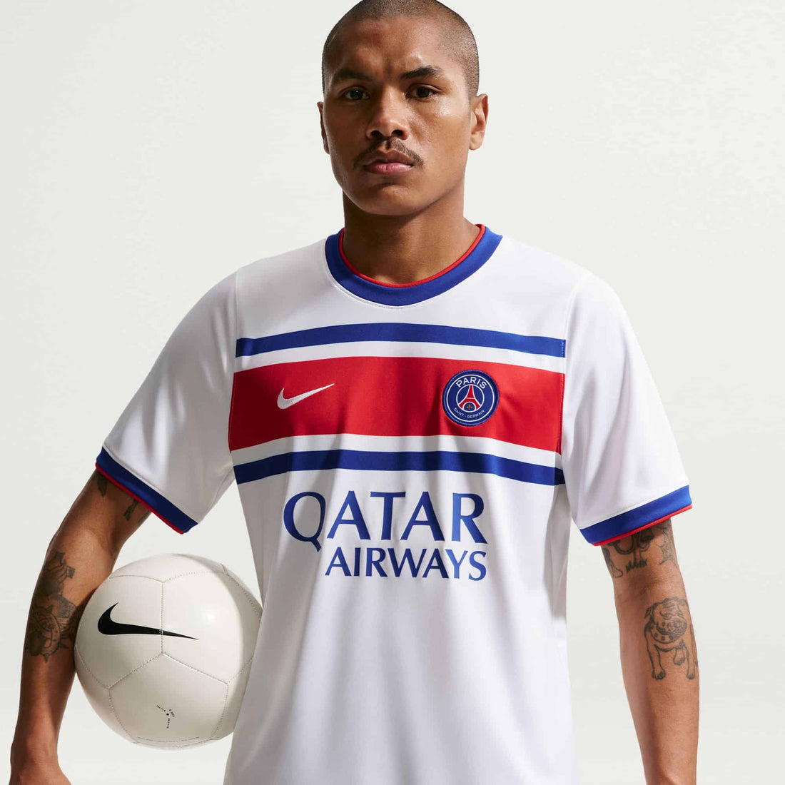 Paris Saint-Germain Home Pre-Match Jersey Pre-match Tops Nike White S 
