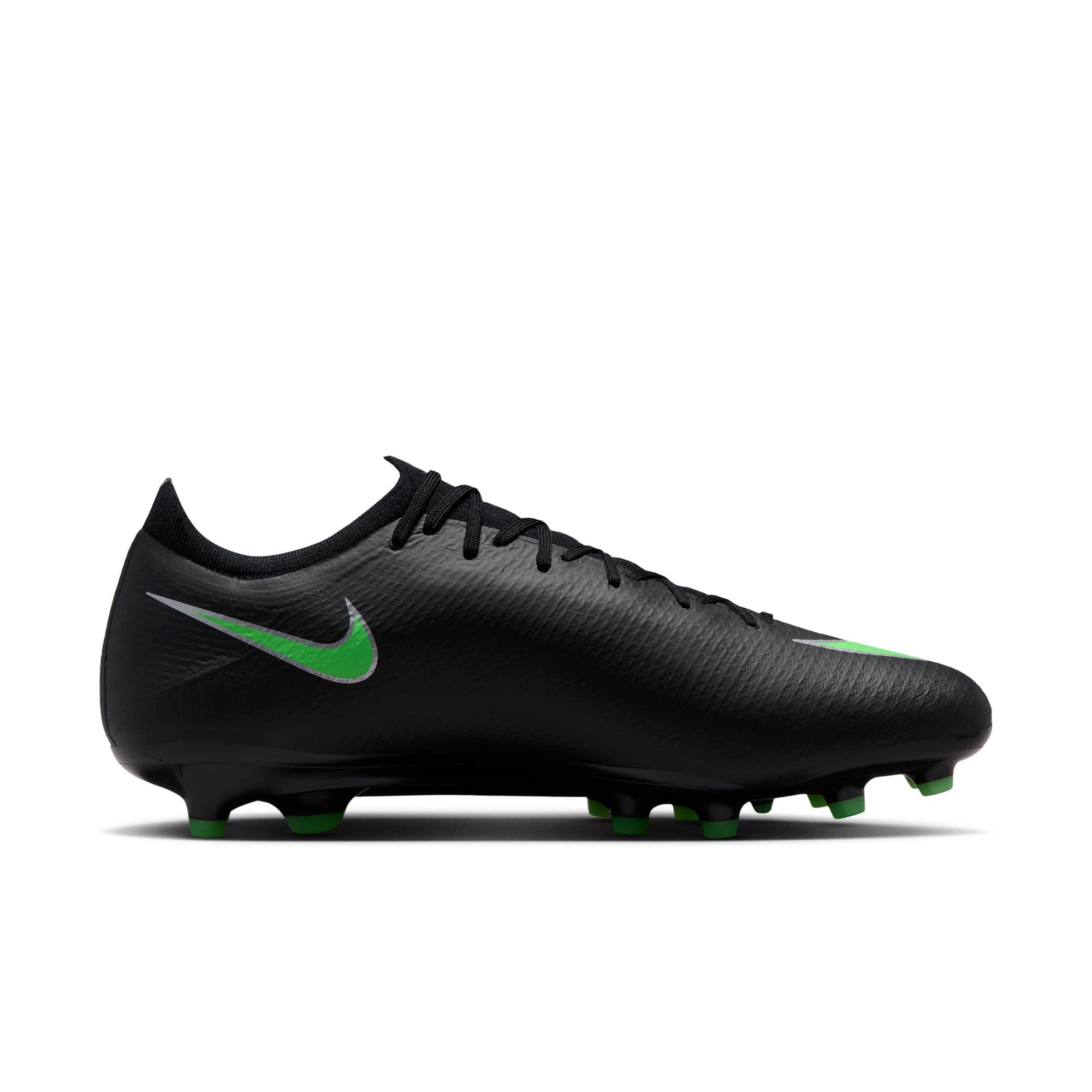 Nike Mercurial Vapor 17 Pro AG artificial-grass soccer cleats in black with green details