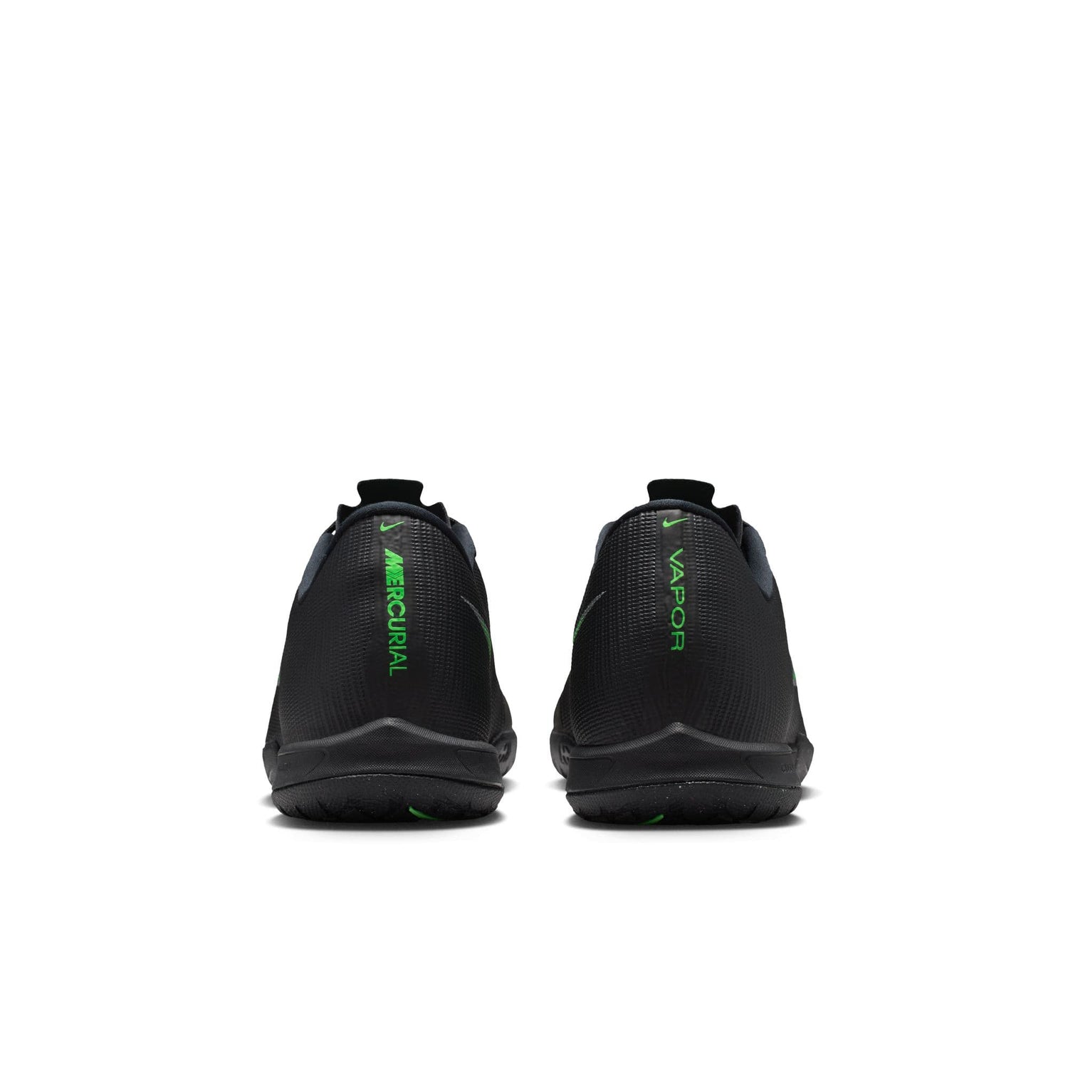 Nike Mercurial Vapor 17 Academy IC pair view