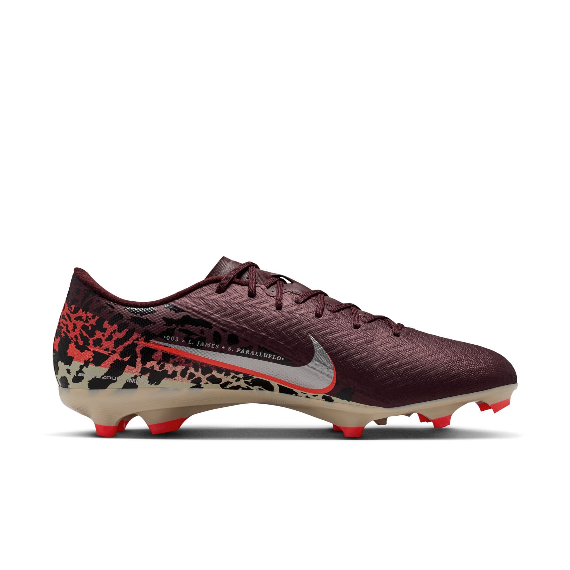 Nike United Mercurial Vapor 16 Academy MG soccer cleat side view