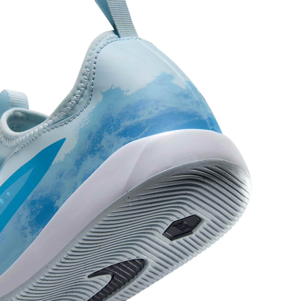 Nike Jr. Phantom 6 Low Academy "Erling Haaland" IC Indoor / Futsal Nike 