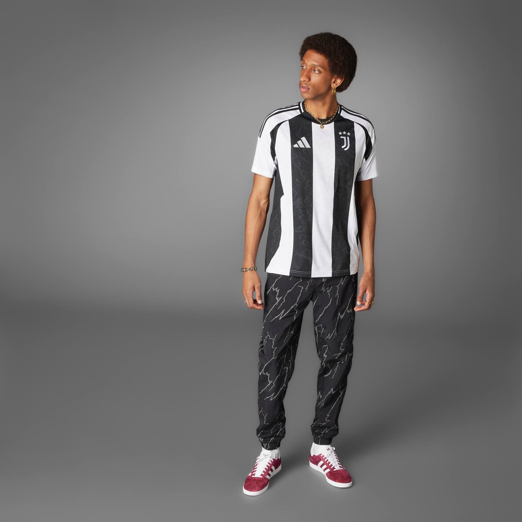 Juventus 24/25 Home Soccer Jersey