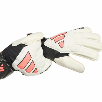 adidas Predator Match Fingersave Goalkeeper Glove Youth Goalkeeper Gloves adidas 